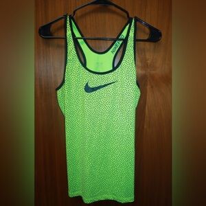 Nike Women's Yellow and Black tank SIZE MEDIUM